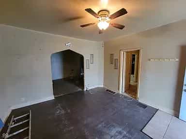 Picture of undefined, number 5