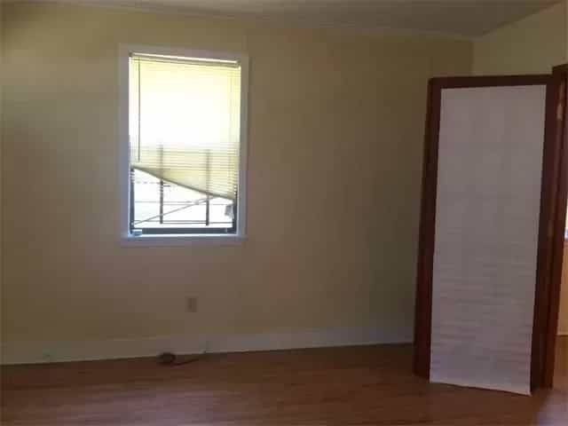 Picture of undefined, number 5