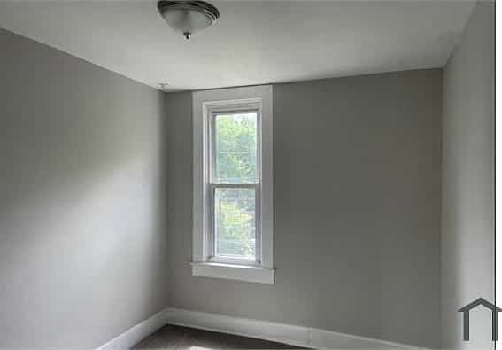 Picture of undefined, number 3