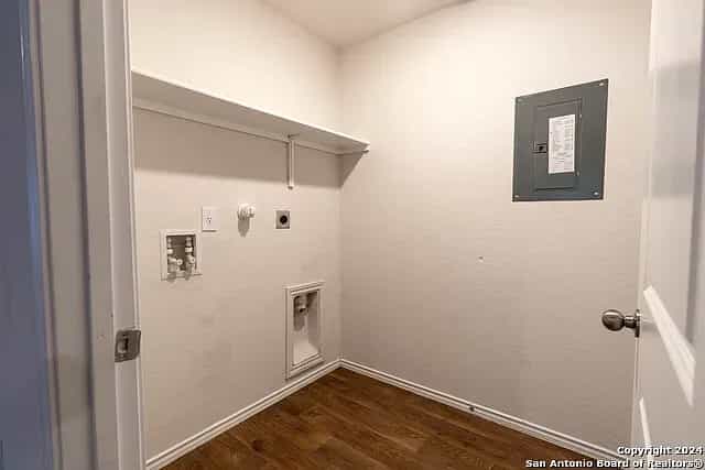Picture of undefined, number 20