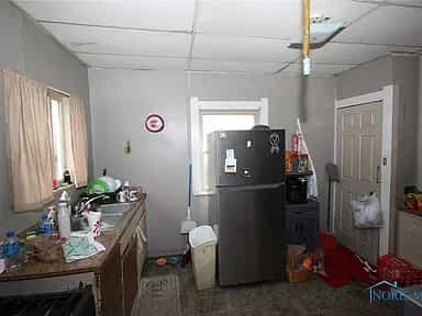 Picture of undefined, number 3