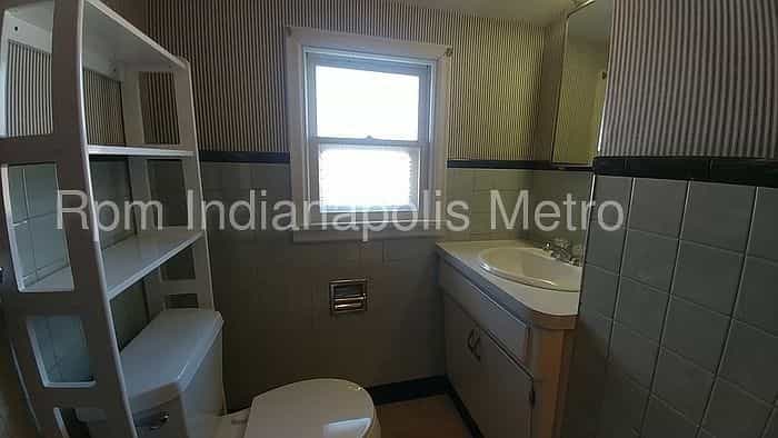 Picture of undefined, number 18