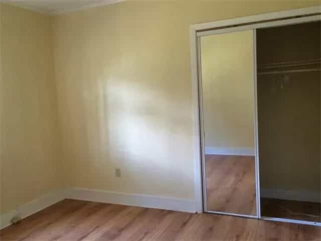 Picture of undefined, number 3