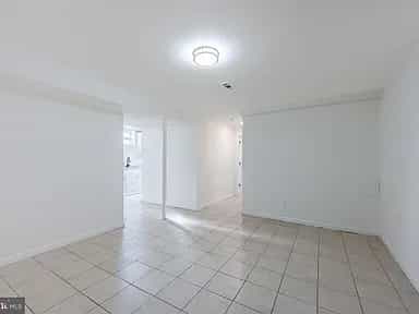 Picture of undefined, number 5
