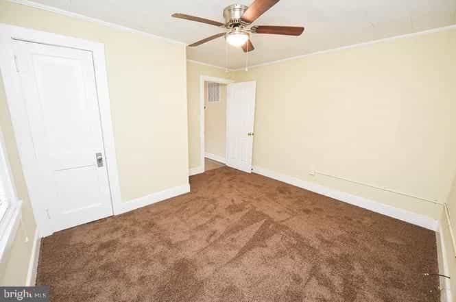 Picture of undefined, number 6