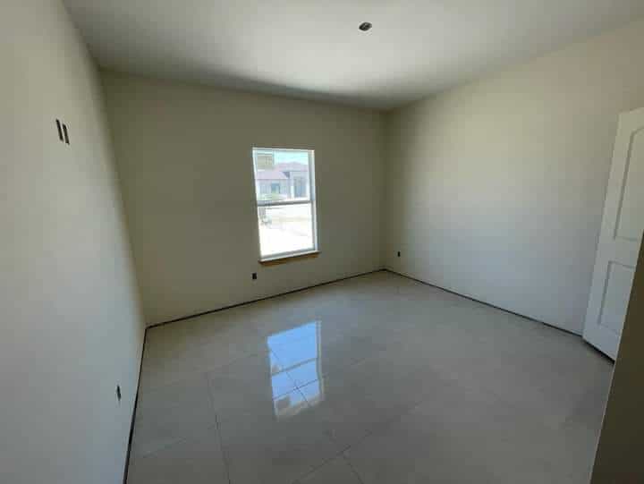 Picture of undefined, number 7