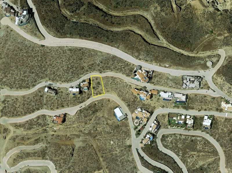 Picture of undefined, number 8