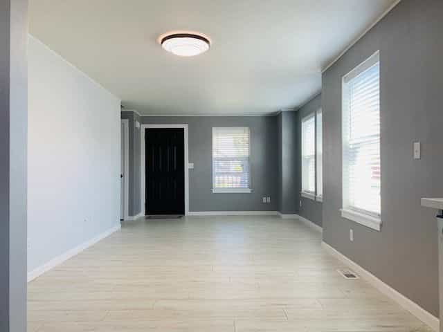 Picture of undefined, number 12