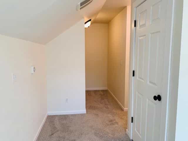 Picture of undefined, number 3