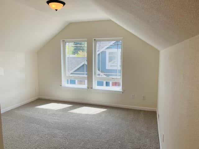 Picture of undefined, number 4