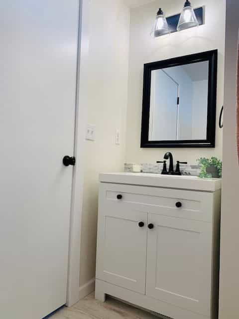 Picture of undefined, number 7