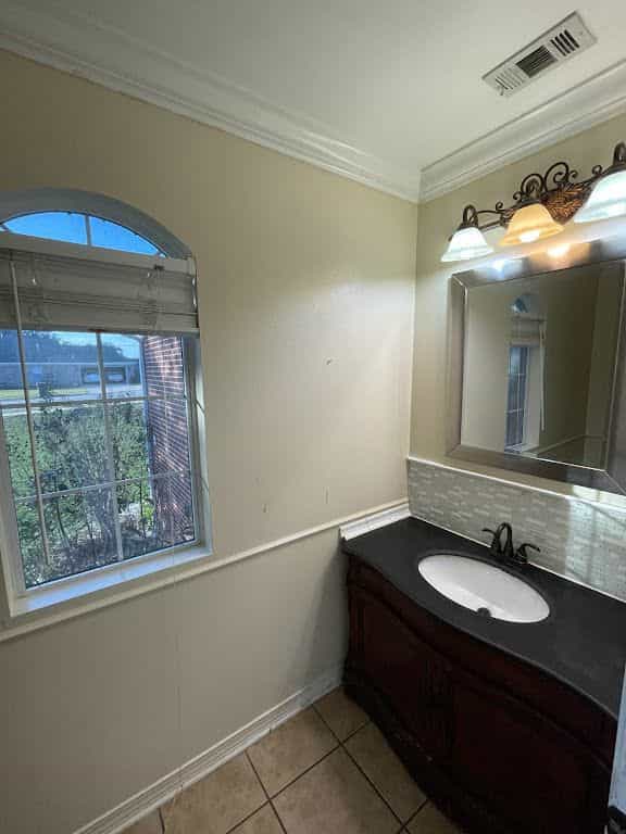 Picture of undefined, number 7