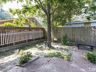 Picture of undefined, number 8