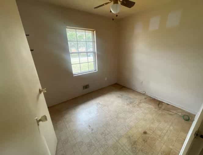 Picture of undefined, number 15