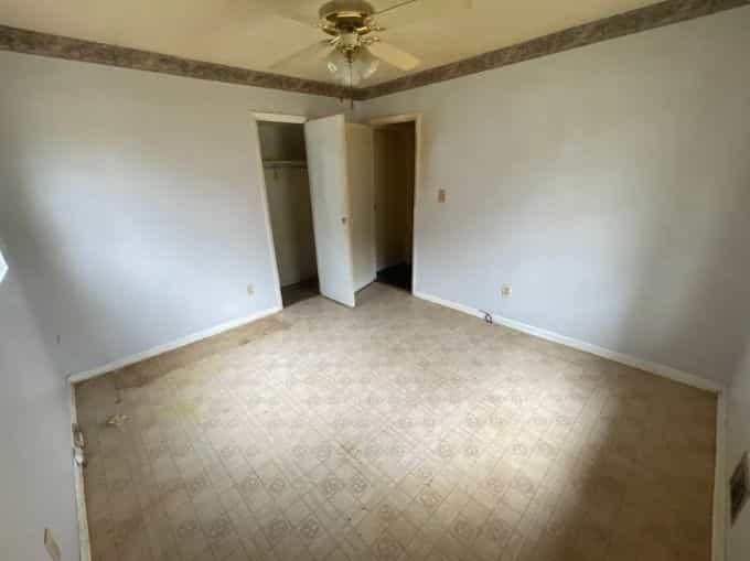 Picture of undefined, number 16