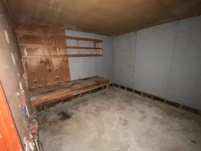 Picture of undefined, number 23
