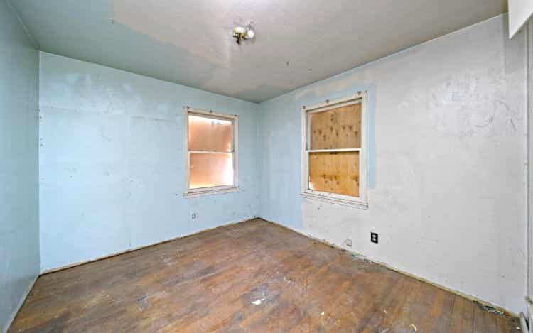 Picture of undefined, number 4