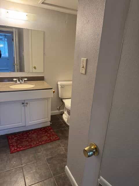 Picture of undefined, number 3