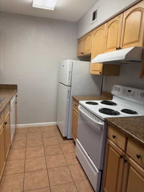 Picture of undefined, number 8