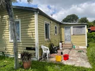Picture of undefined, number 10