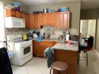 Picture of undefined, number 2