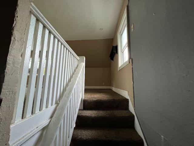 Picture of undefined, number 3
