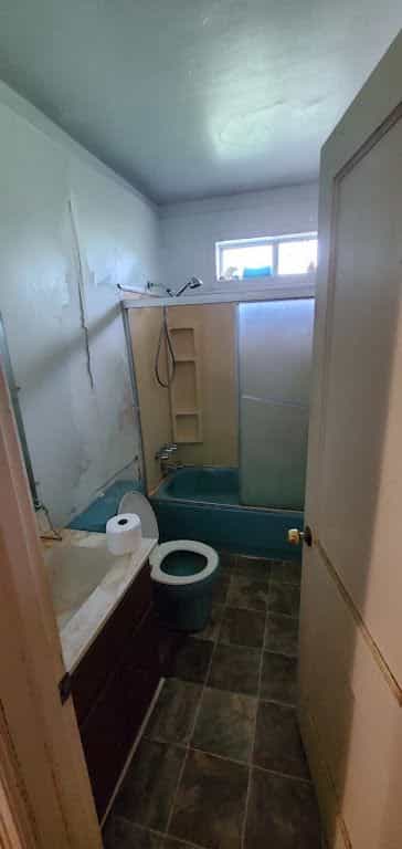 Picture of undefined, number 7