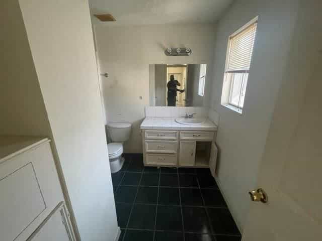 Picture of undefined, number 4