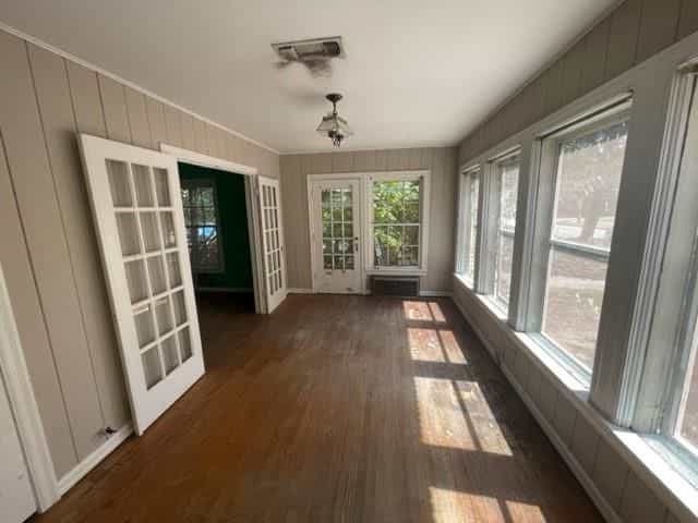 Picture of undefined, number 3