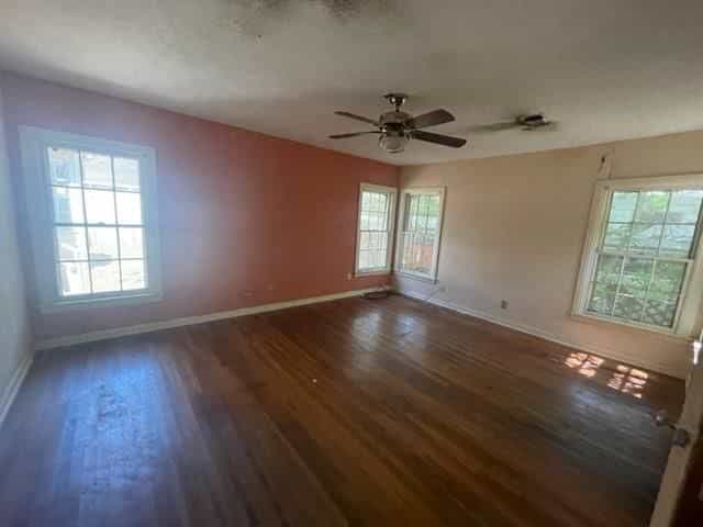 Picture of undefined, number 8