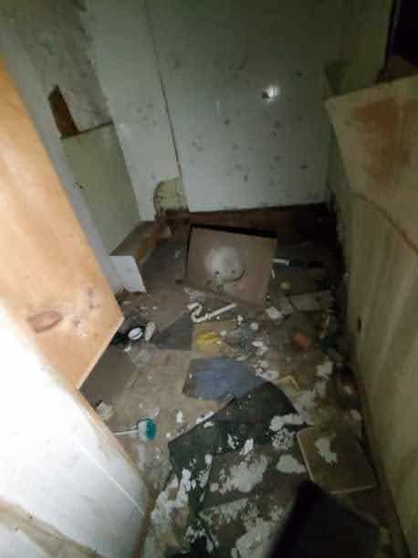 Picture of undefined, number 3