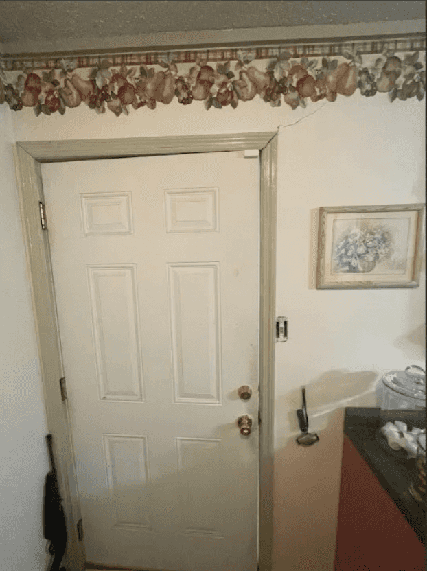 Picture of undefined, number 3
