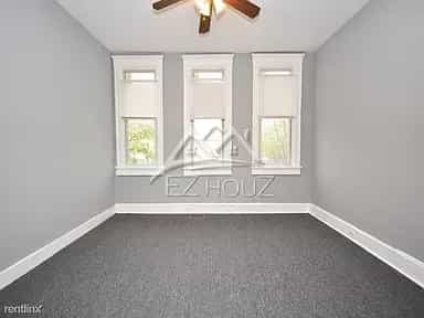 Picture of undefined, number 7