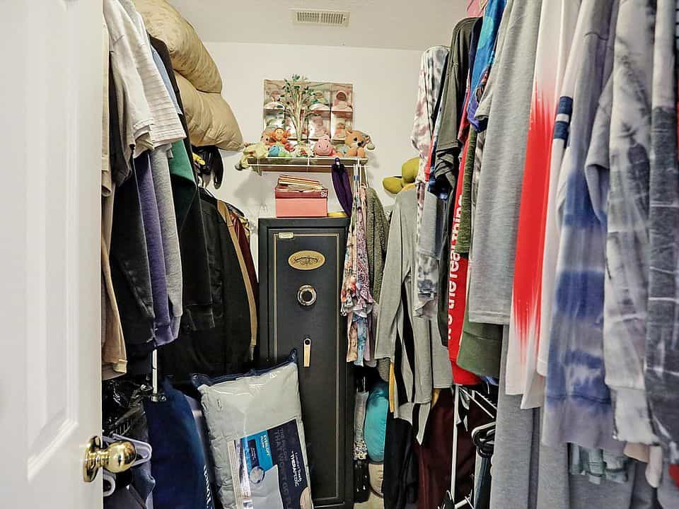Picture of undefined, number 16