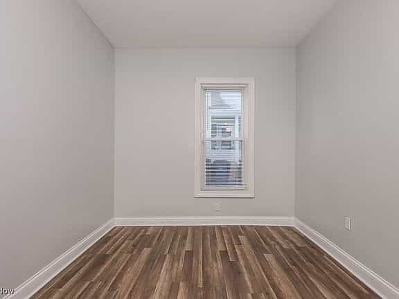 Picture of undefined, number 24