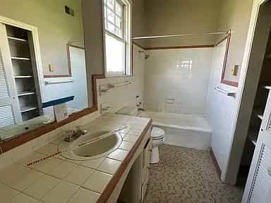 Picture of undefined, number 10