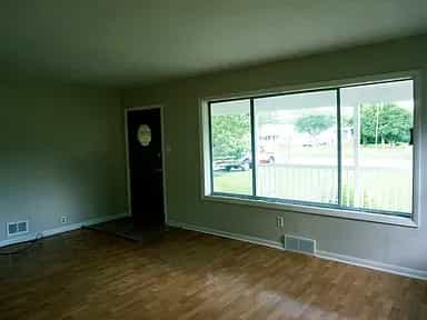 Picture of undefined, number 6