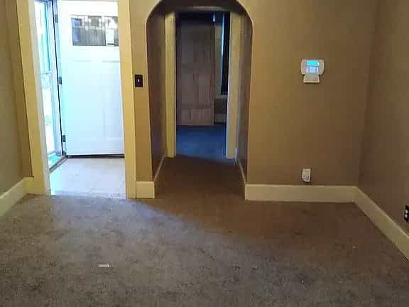 Picture of undefined, number 3