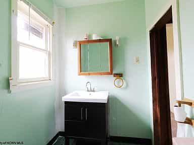 Picture of undefined, number 10