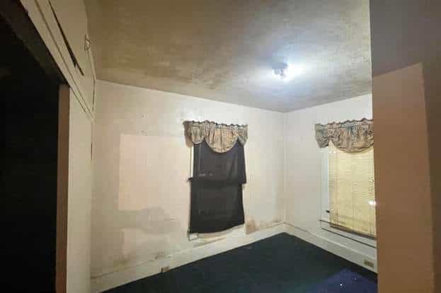 Picture of undefined, number 3