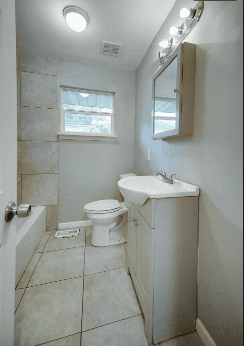 Picture of undefined, number 8