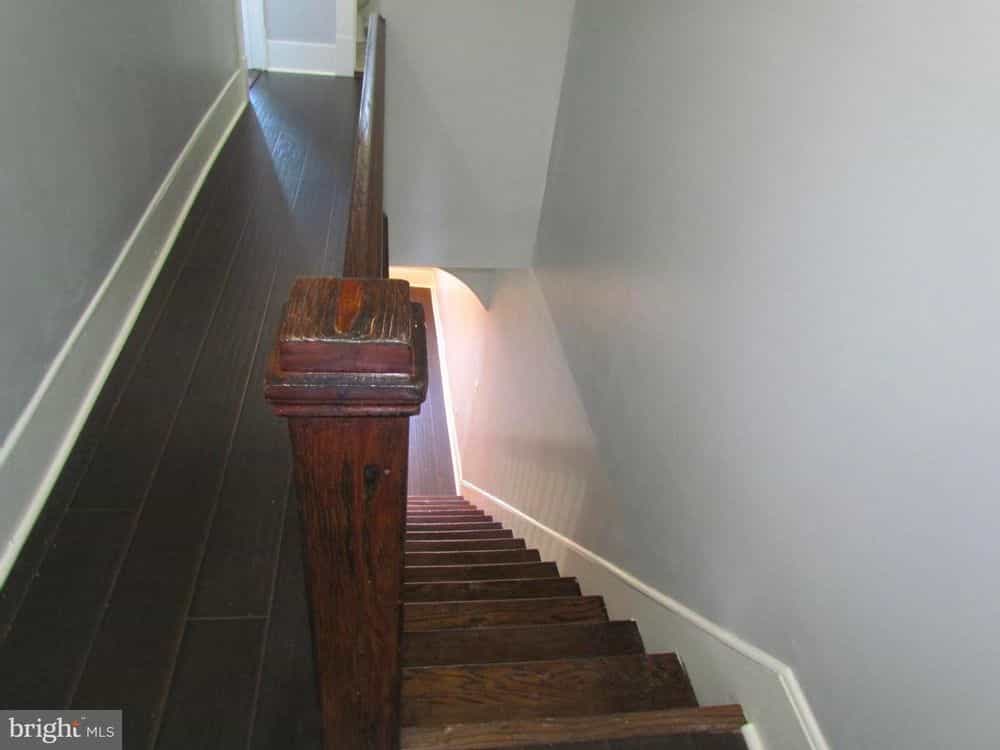 Picture of undefined, number 18