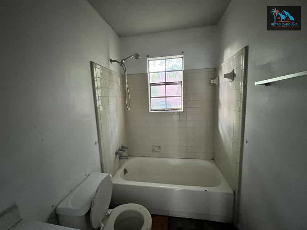 Picture of undefined, number 9