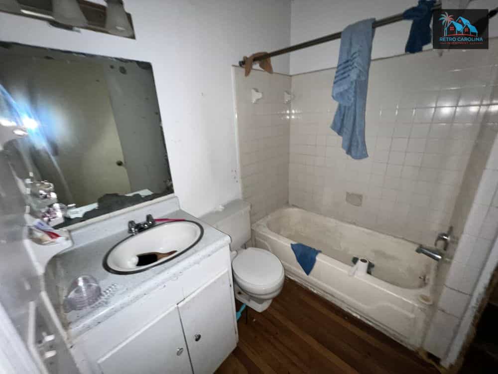 Picture of undefined, number 9