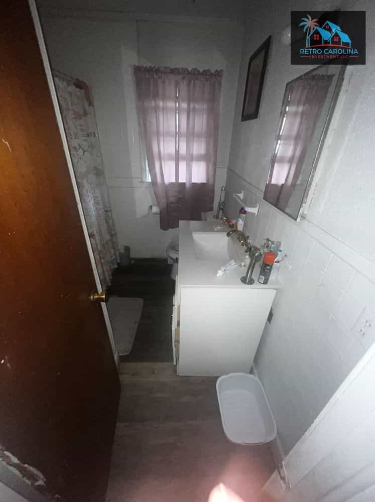 Picture of undefined, number 9