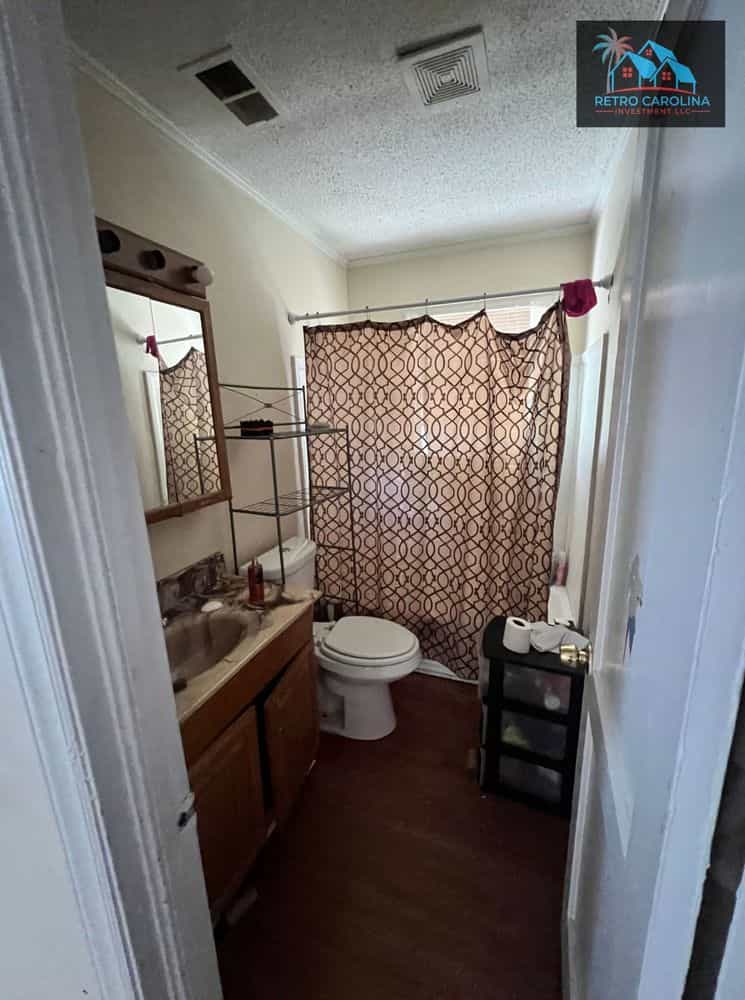 Picture of undefined, number 9