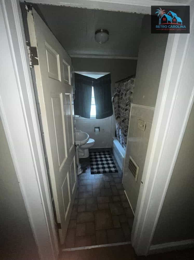 Picture of undefined, number 9