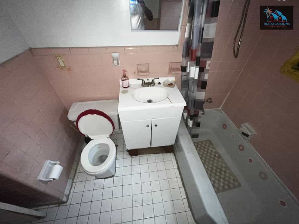 Picture of undefined, number 9