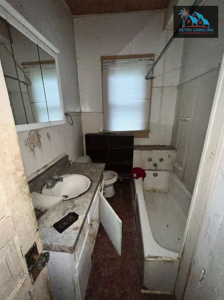 Picture of undefined, number 9