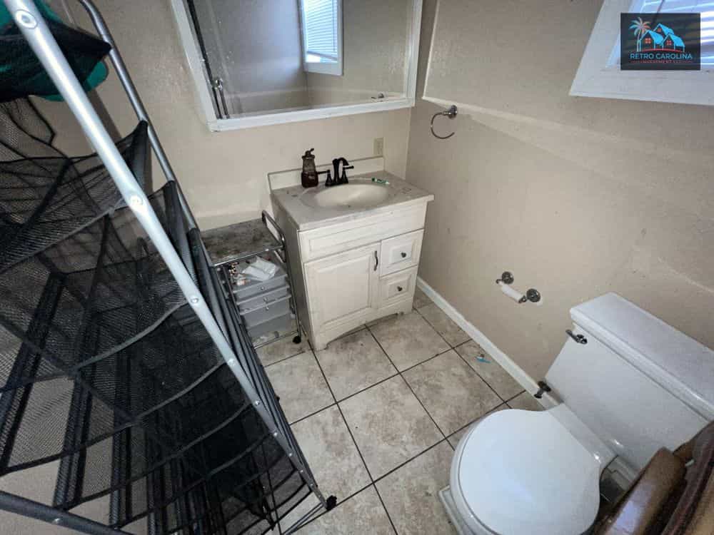 Picture of undefined, number 9